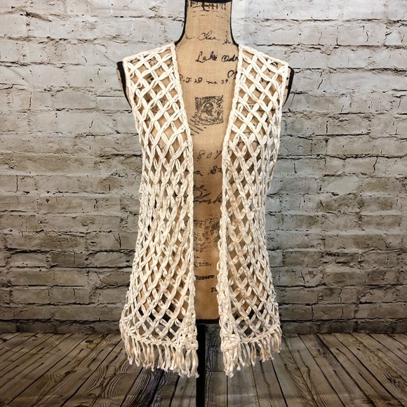 Chico's Jackets & Blazers - CHICO • Beautiful Vest with Crisis Cross Pattern